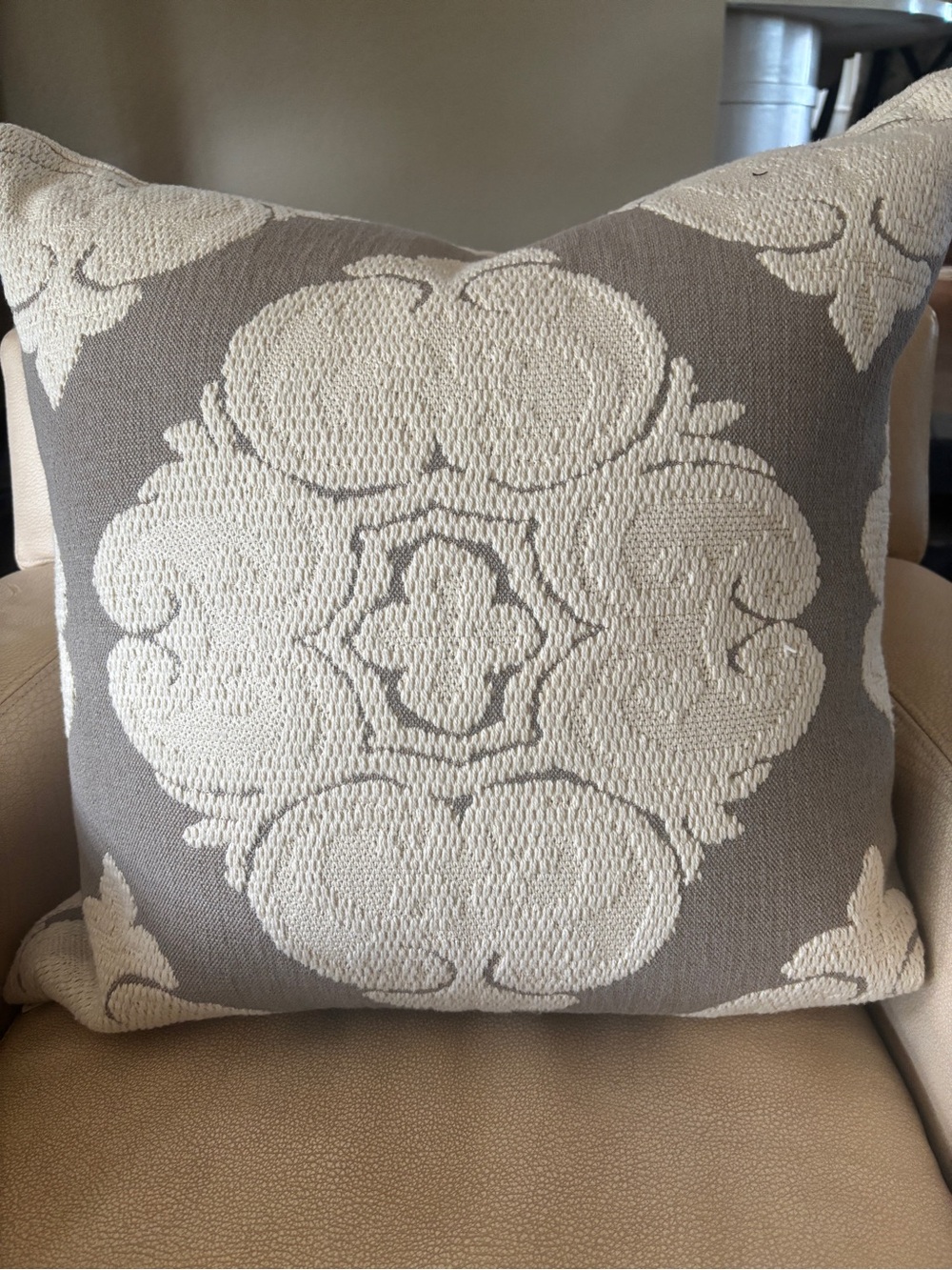 Pair of NEW D V Kap Cream and Taupe Woven Decorative Pillow Vovers